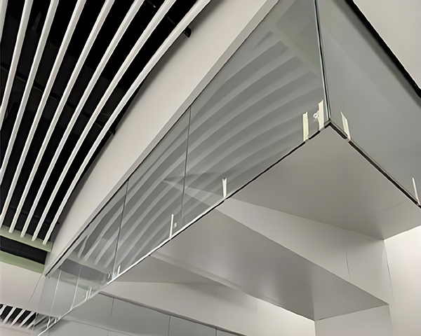 雄关区玻璃雄关区挡烟垂壁