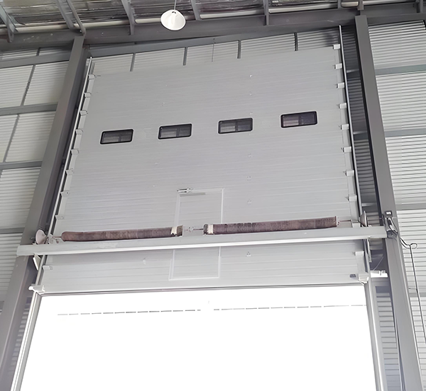 雄关区工业滑升门