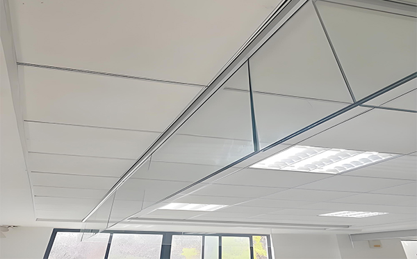 雄关区玻璃挡烟垂壁