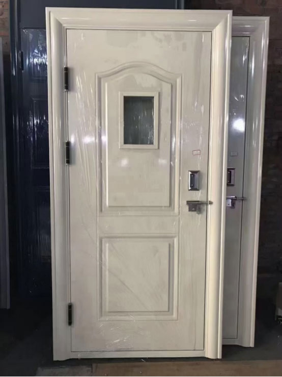 雄关区学校教室门