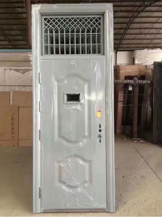 雄关区学校教室门