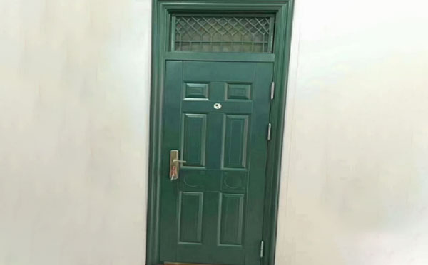 雄关区学校教室门