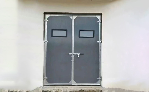 雄关区工业门在高温作业区域的运行表现 雄关区工业门在高温作业区域的运行表现